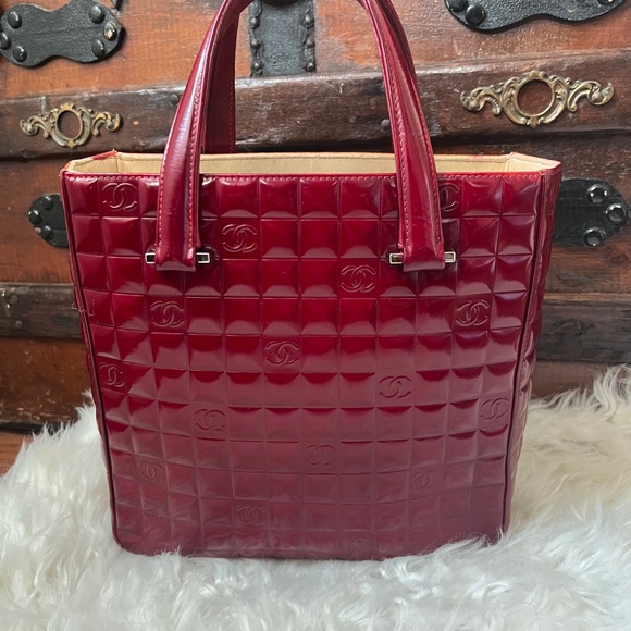 🔥🔥 CHANEL CHOCOLATE BAR TOTE 🔥🔥 - Picture 14 of 15